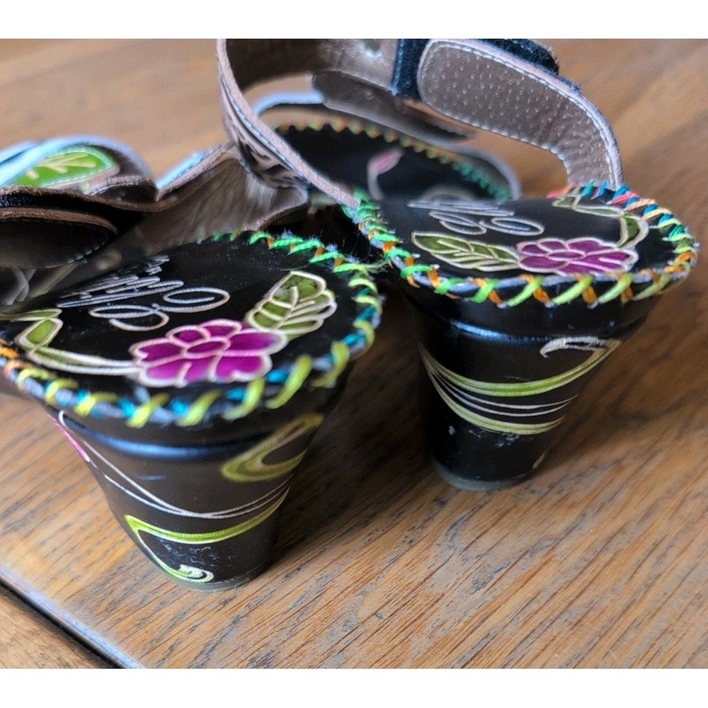 ELITE by Corky's Pacific Multicolor US Sz 9 Tooled Leather Sandals Wedge Heel - Picture 3 of 9